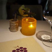 Simple & Nest Table Decor